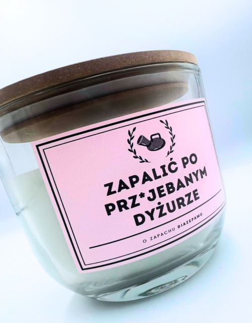 Zapalić po prz*jebanym dyżurze - świeca o zapachu diazepamu